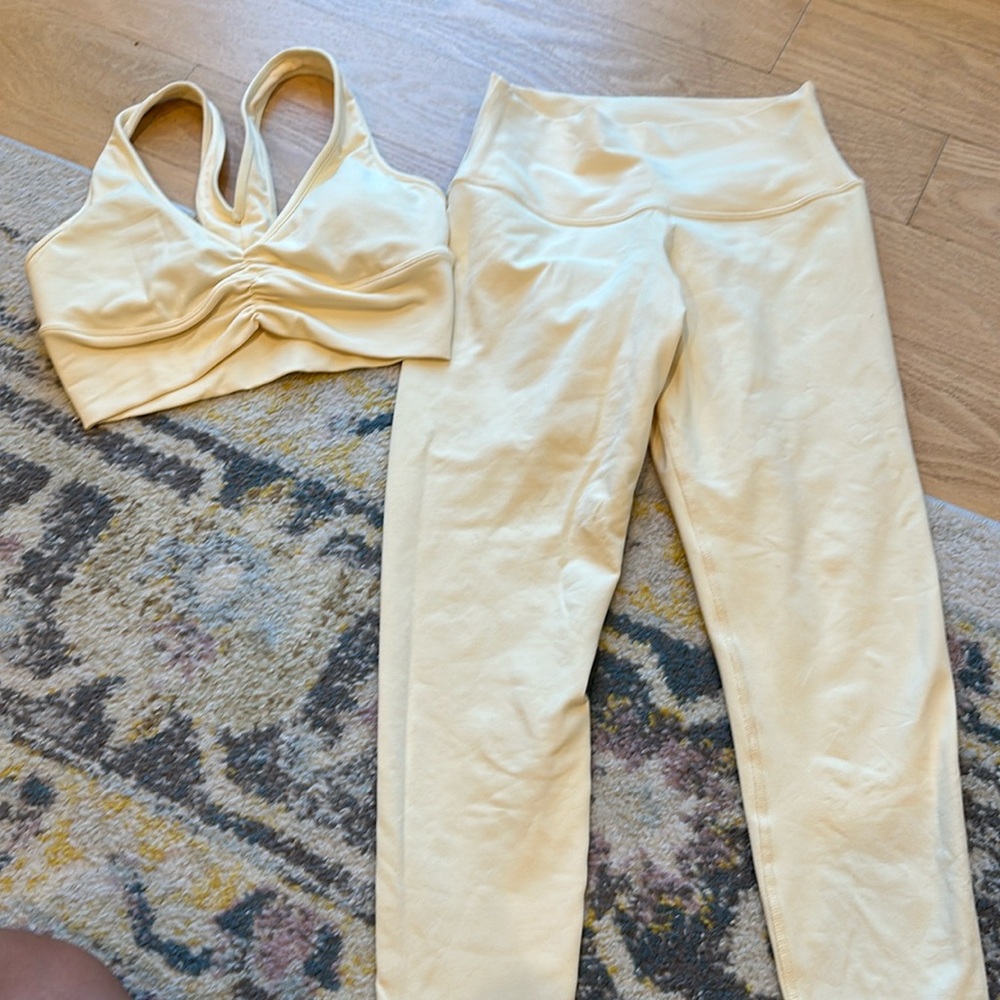 Alo yellow set
